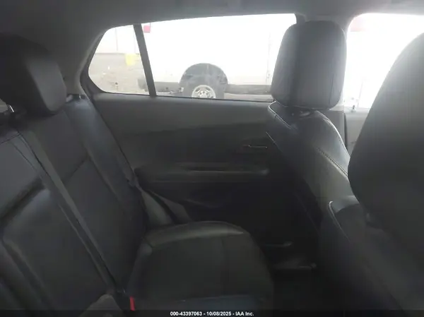 3GNCJLSB3KL149350 2019 CHEVROLET TRAX - Image 8