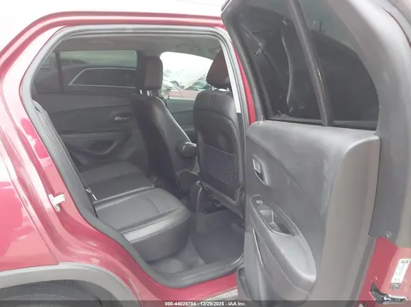 3GNCJLSB3KL166181 2019 CHEVROLET TRAX - Image 8