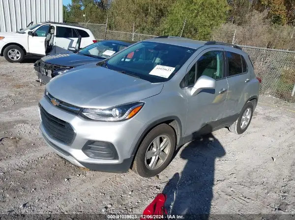 3GNCJLSB3KL167363 2019 CHEVROLET TRAX - Image 2