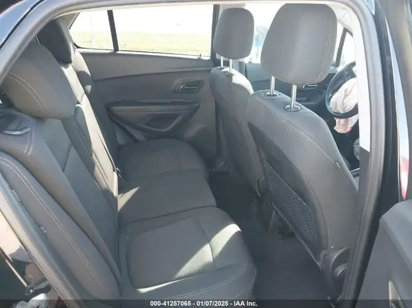 3GNCJLSB3KL177729 2019 CHEVROLET TRAX - Image 8