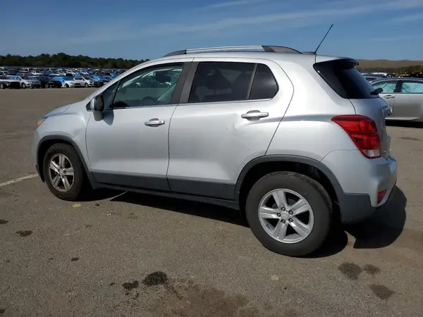 3GNCJLSB3KL208185 2019 CHEVROLET TRAX - Image 2