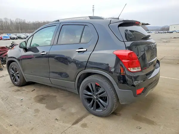 3GNCJLSB3KL210731 2019 CHEVROLET TRAX - Image 2