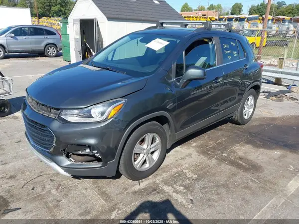 3GNCJLSB3KL224662 2019 CHEVROLET TRAX - Image 2