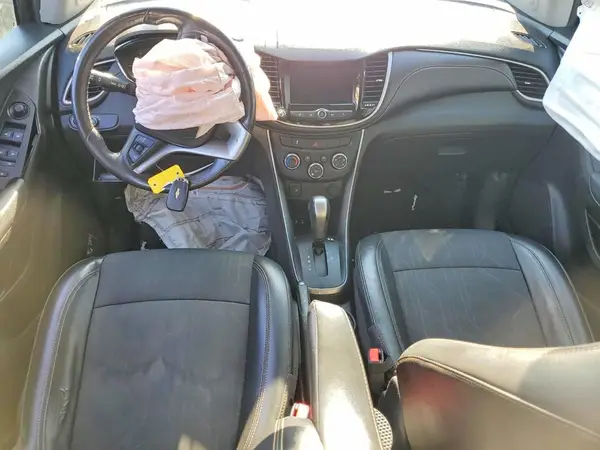 3GNCJLSB3KL242837 2019 CHEVROLET TRAX - Image 8
