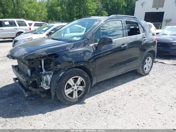 3GNCJLSB3KL245740 2019 CHEVROLET TRAX - Image 2
