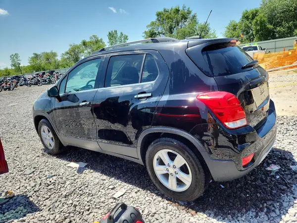 3GNCJLSB3KL254731 2019 CHEVROLET TRAX - Image 2