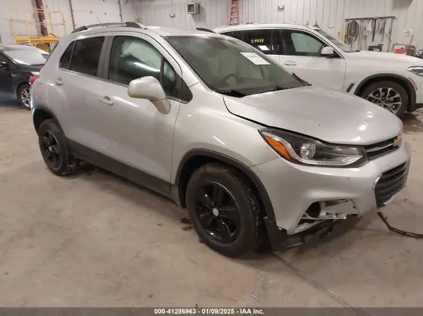 3GNCJLSB3KL280097 2019 CHEVROLET TRAX - Image 1