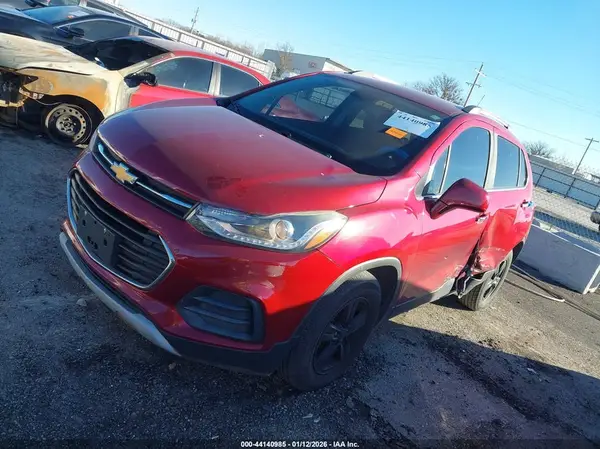 3GNCJLSB3KL289334 2019 CHEVROLET TRAX - Image 2