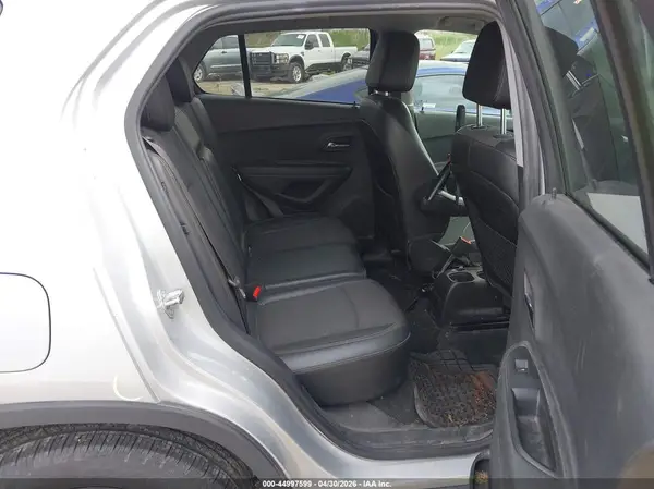 3GNCJLSB3KL292055 2019 CHEVROLET TRAX - Image 8