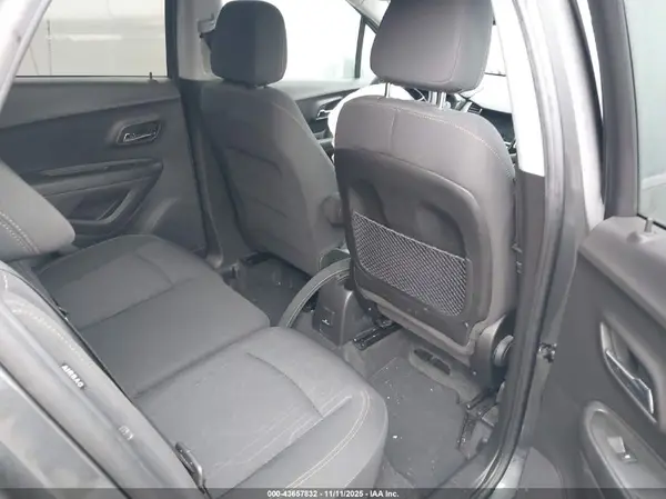 3GNCJLSB3KL309548 2019 CHEVROLET TRAX - Image 8