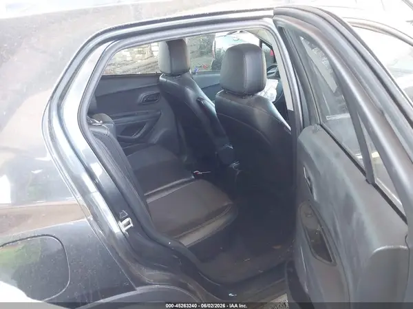 3GNCJLSB3KL329749 2019 CHEVROLET TRAX - Image 8