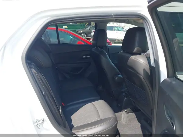 3GNCJLSB3KL334319 2019 CHEVROLET TRAX - Image 8
