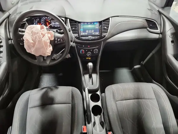 3GNCJLSB3KL338113 2019 CHEVROLET TRAX - Image 8