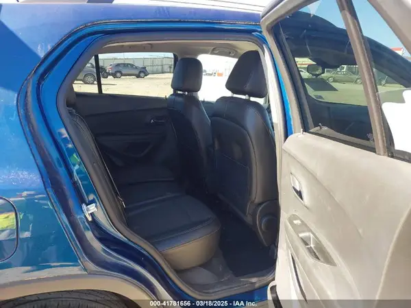 3GNCJLSB3KL347698 2019 CHEVROLET TRAX - Image 8