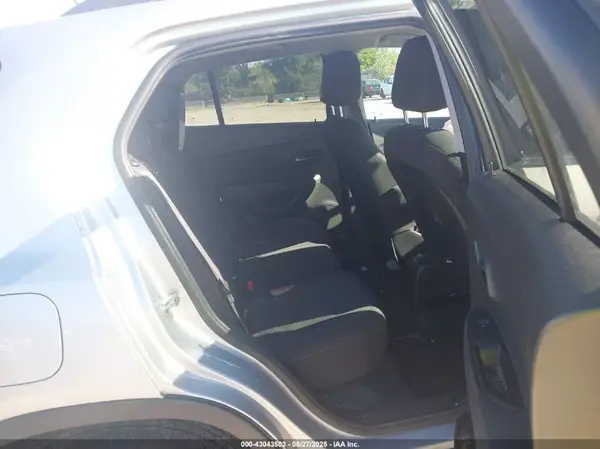 3GNCJLSB3LL118293 2020 CHEVROLET TRAX - Image 8