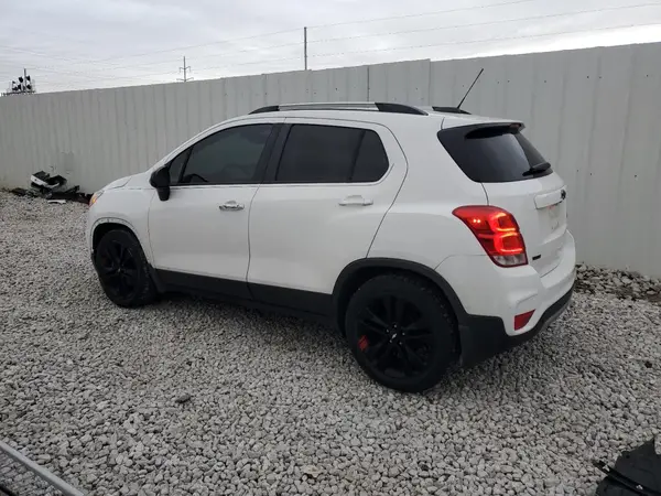 3GNCJLSB3LL121310 2020 CHEVROLET TRAX - Image 2