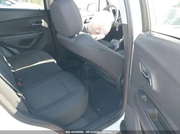 3GNCJLSB3LL142111 2020 CHEVROLET TRAX - Image 8
