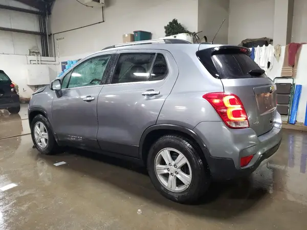 3GNCJLSB3LL151536 2020 CHEVROLET TRAX - Image 2