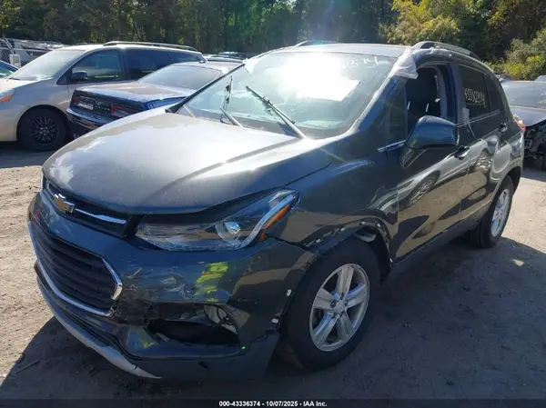 3GNCJLSB3LL157143 2020 CHEVROLET TRAX - Image 2