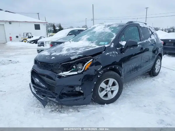 3GNCJLSB3LL209113 2020 CHEVROLET TRAX - Image 2