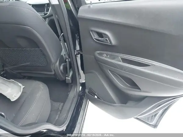 3GNCJLSB3LL209113 2020 CHEVROLET TRAX - Image 8