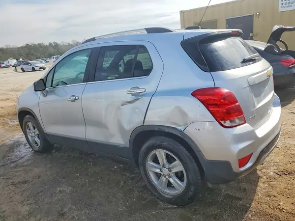 3GNCJLSB3LL211847 2020 CHEVROLET TRAX - Image 2