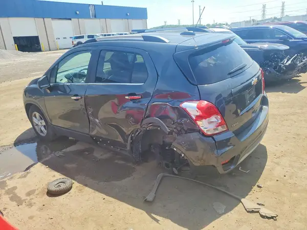 3GNCJLSB3LL214070 2020 CHEVROLET TRAX - Image 2