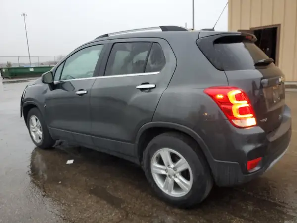 3GNCJLSB3LL240328 2020 CHEVROLET TRAX - Image 2