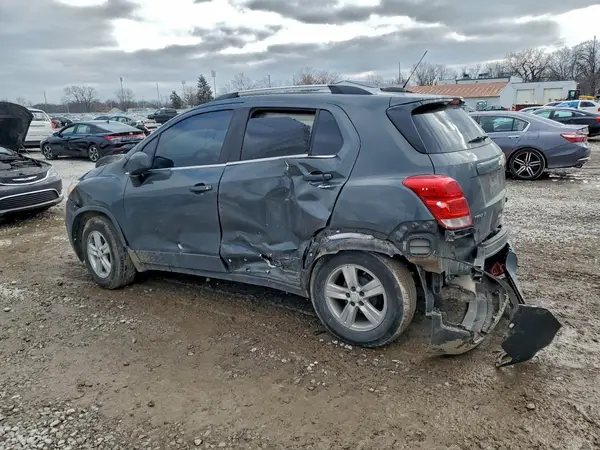 3GNCJLSB3LL252298 2020 CHEVROLET TRAX - Image 2