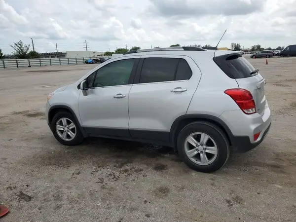 3GNCJLSB3LL288296 2020 CHEVROLET TRAX - Image 2