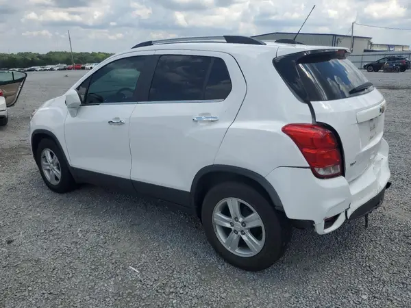 3GNCJLSB3LL302746 2020 CHEVROLET TRAX - Image 2