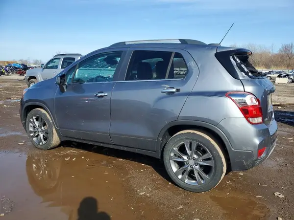 3GNCJLSB3LL336802 2020 CHEVROLET TRAX - Image 2