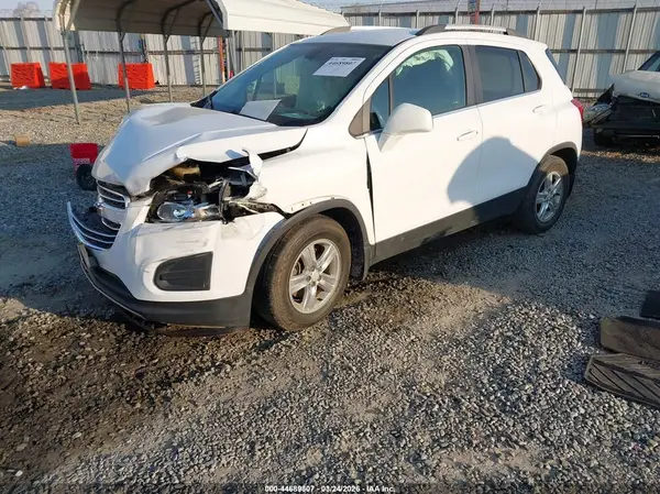 3GNCJLSB4GL129499 2016 CHEVROLET TRAX - Image 2