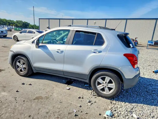 3GNCJLSB4GL227819 2016 CHEVROLET TRAX - Image 2