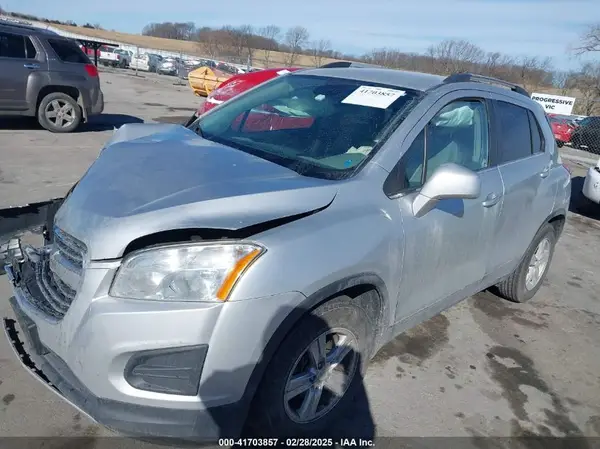 3GNCJLSB4GL243373 2016 CHEVROLET TRAX - Image 2