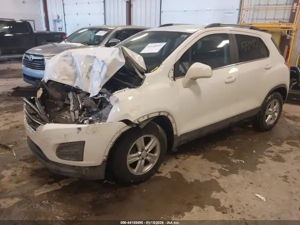 3GNCJLSB4GL260481 2016 CHEVROLET TRAX - Image 2