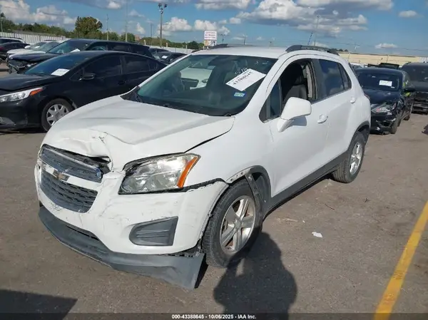 3GNCJLSB4GL265227 2016 CHEVROLET TRAX - Image 2