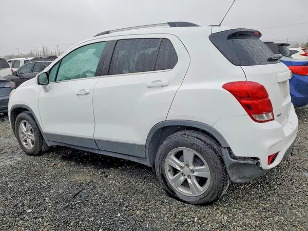 3GNCJLSB4HL142299 2017 CHEVROLET TRAX - Image 2