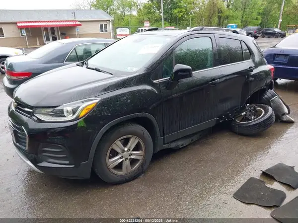3GNCJLSB4HL151231 2017 CHEVROLET TRAX - Image 2