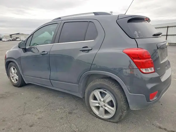 3GNCJLSB4HL155215 2017 CHEVROLET TRAX - Image 2