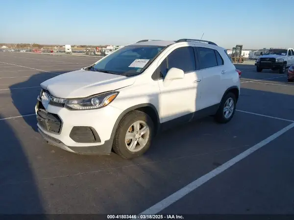 3GNCJLSB4HL176131 2017 CHEVROLET TRAX - Image 2