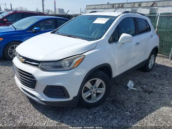 3GNCJLSB4HL188568 2017 CHEVROLET TRAX - Image 2