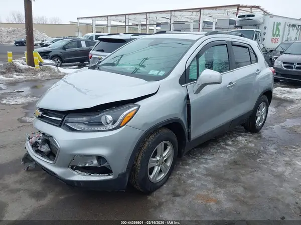 3GNCJLSB4HL195116 2017 CHEVROLET TRAX - Image 2