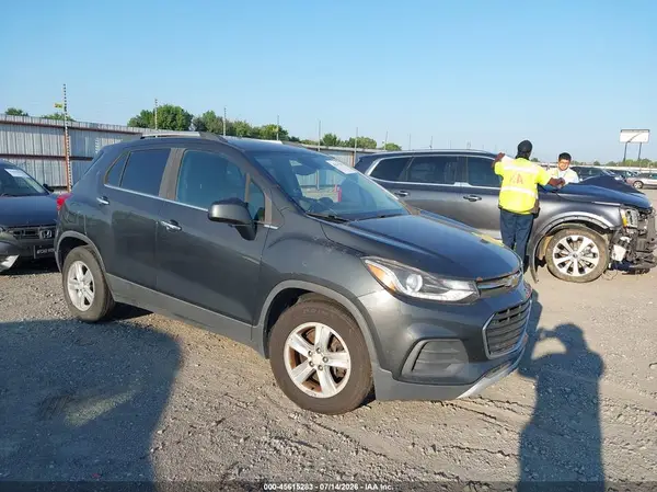 3GNCJLSB4HL243679 2017 CHEVROLET TRAX - Image 1