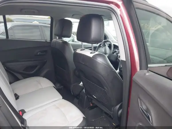3GNCJLSB4HL267268 2017 CHEVROLET TRAX - Image 8