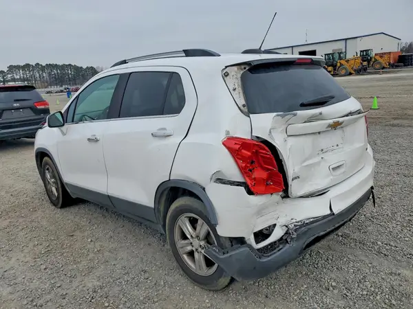 3GNCJLSB4HL267951 2017 CHEVROLET TRAX - Image 2