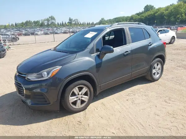 3GNCJLSB4HL274611 2017 CHEVROLET TRAX - Image 2