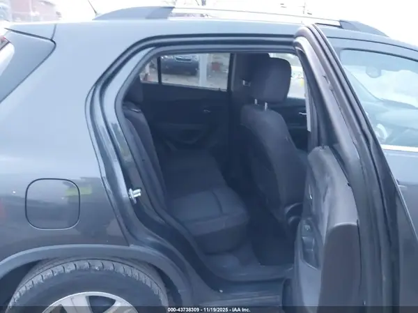 3GNCJLSB4HL286547 2017 CHEVROLET TRAX - Image 8