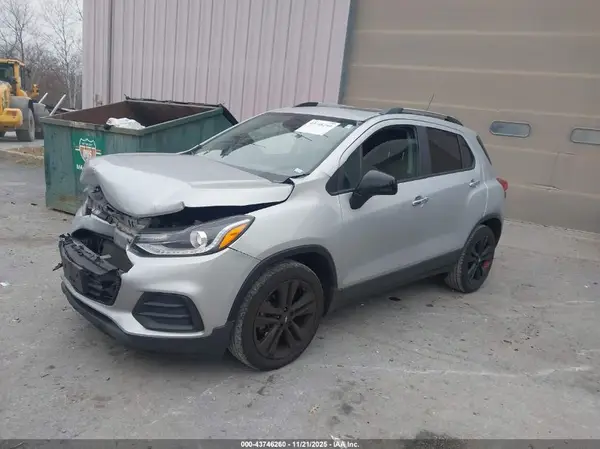 3GNCJLSB4JL156922 2018 CHEVROLET TRAX - Image 2