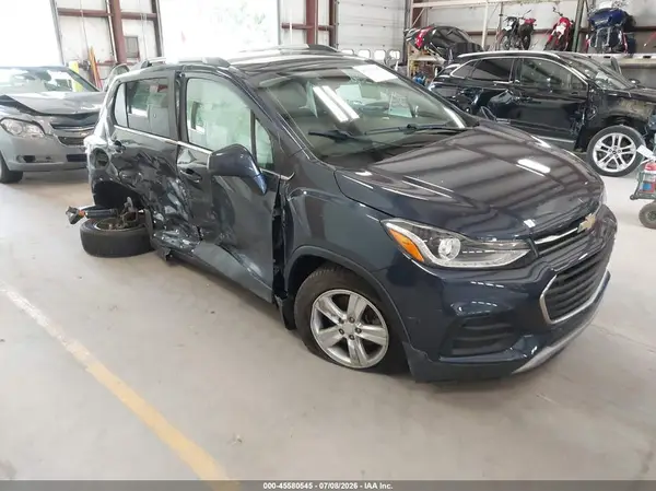 3GNCJLSB4JL159285 2018 CHEVROLET TRAX - Image 1